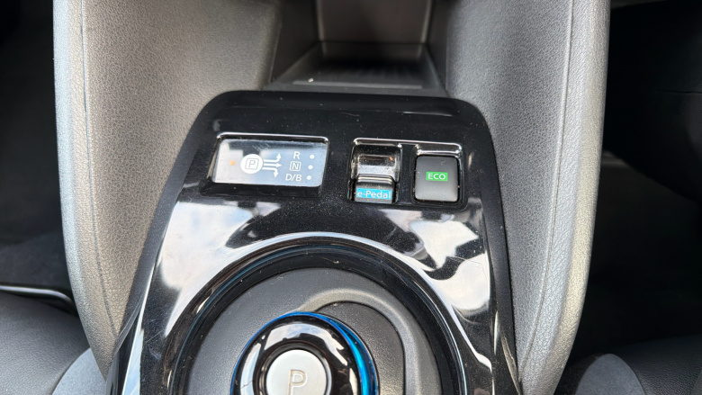 Nissan LEAF 160kW e+ Tekna 62kWh 5dr Auto Electric Hatchback